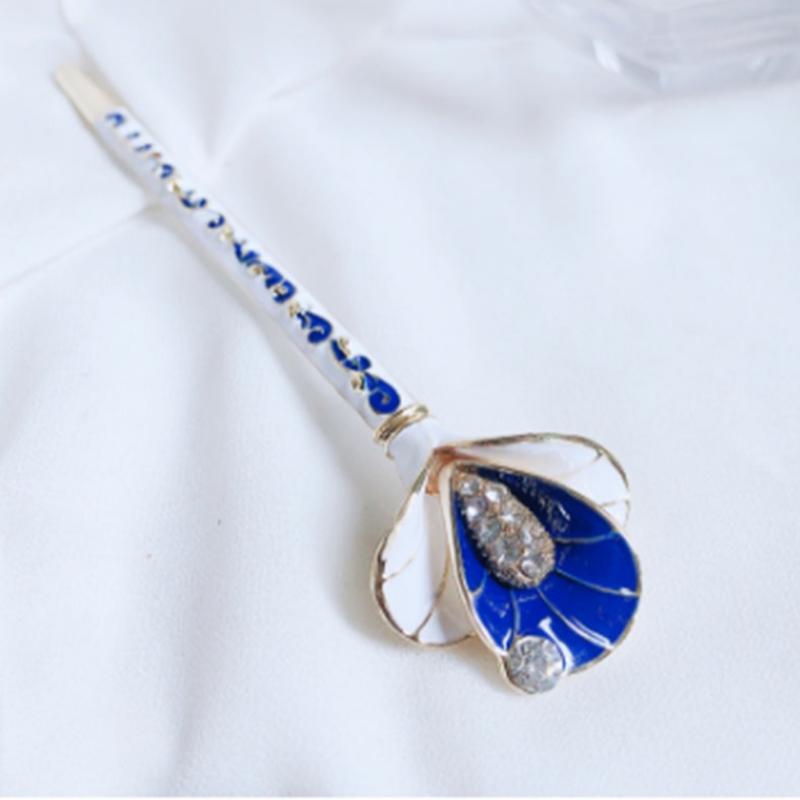 Legierungspalast Schrittschüttelteller Haarnadelblau und weißes Porzellan