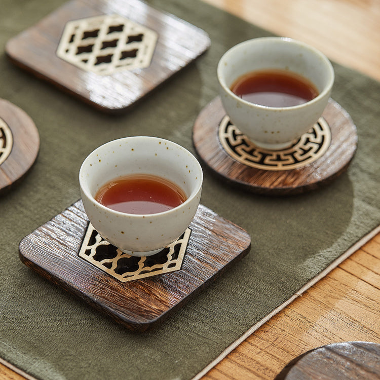 Hölzerne Untersetzer mit Schreibtisch wärmeresistenten hochwertiger geschnitzter Untersetzer