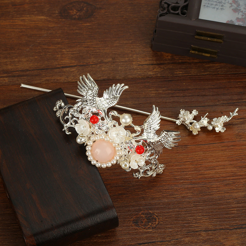 Traditional Hanfu Chinese hairpin with antique design