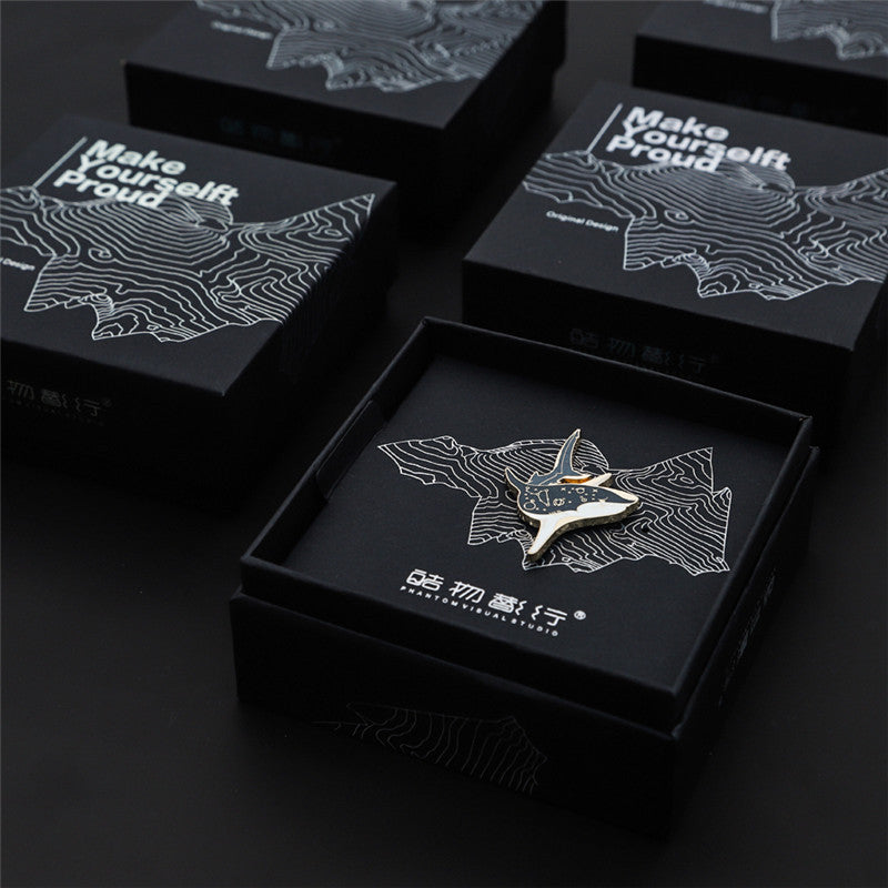 Ocean Shark Brosche Persönlichkeit Originales Design Metal Accessoires