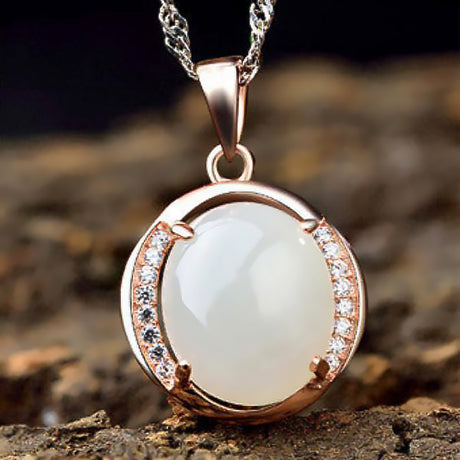 Leaf-Shaped Jade Pendant Necklace in S925 Silver-2