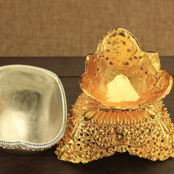 Nepal tibetaner Buddhismus liefert tantrische patriarchalische Instrument Toba Ornamente Initiierung, die Weinbecher groß anbieten