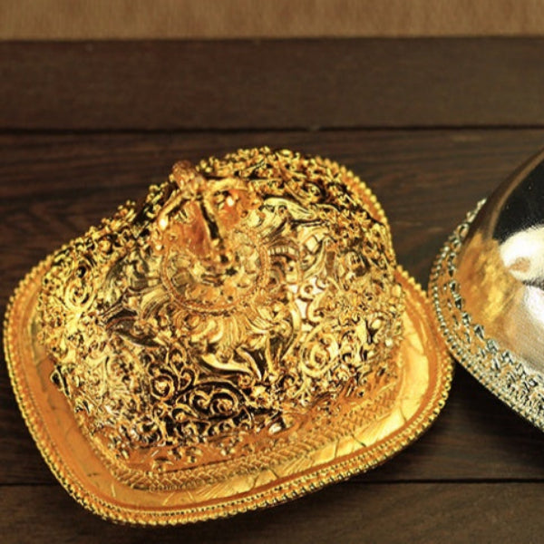 Nepal tibetaner Buddhismus liefert tantrische patriarchalische Instrument Toba Ornamente Initiierung, die Weinbecher groß anbieten