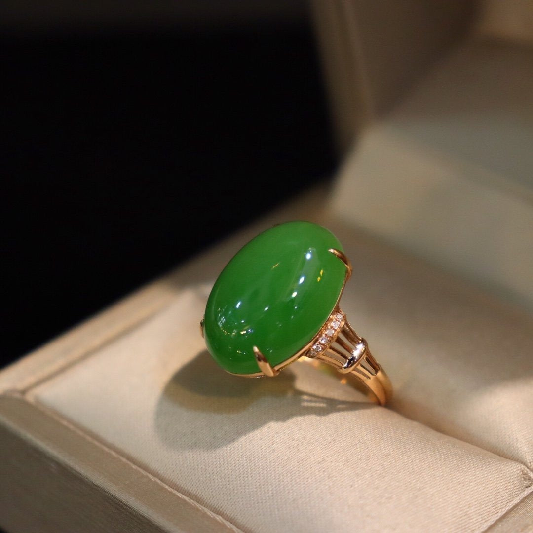 Cupronickel eingelegter hetischer Jade -Ring