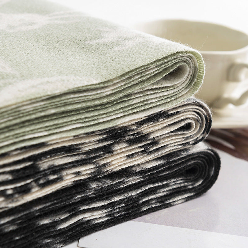 Cream polyester scarf with camellia for winter use