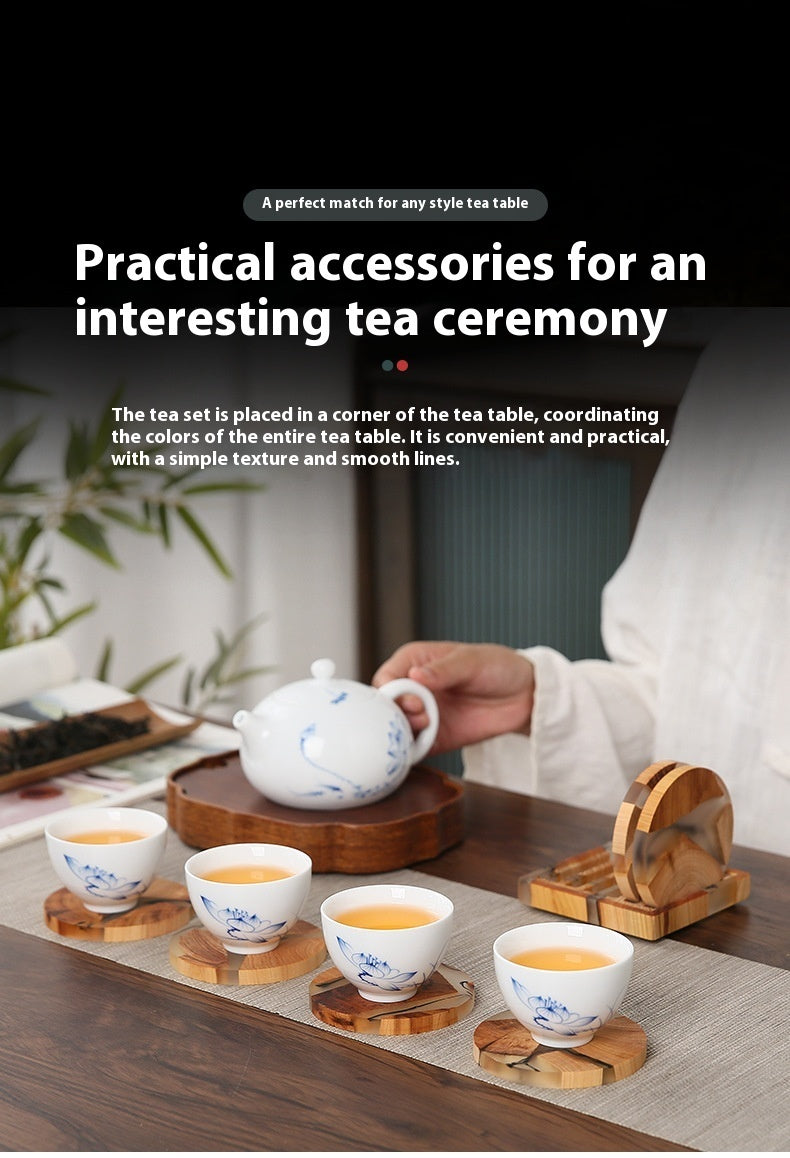 Harz Arborvitae Tea Tasse isolierte Matte