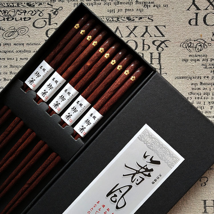 Fünf Paare High-End-Geschenkstäbchen in der Geschenkbox