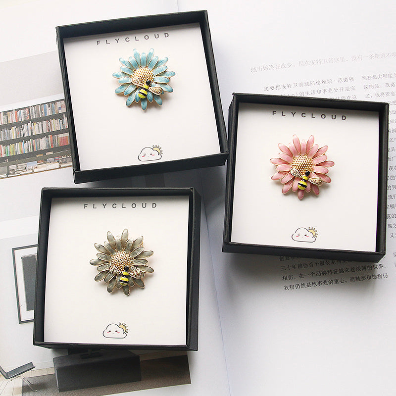 Neue Sonnenblume Daisy Brosche Bag Anhänger Abzeichen