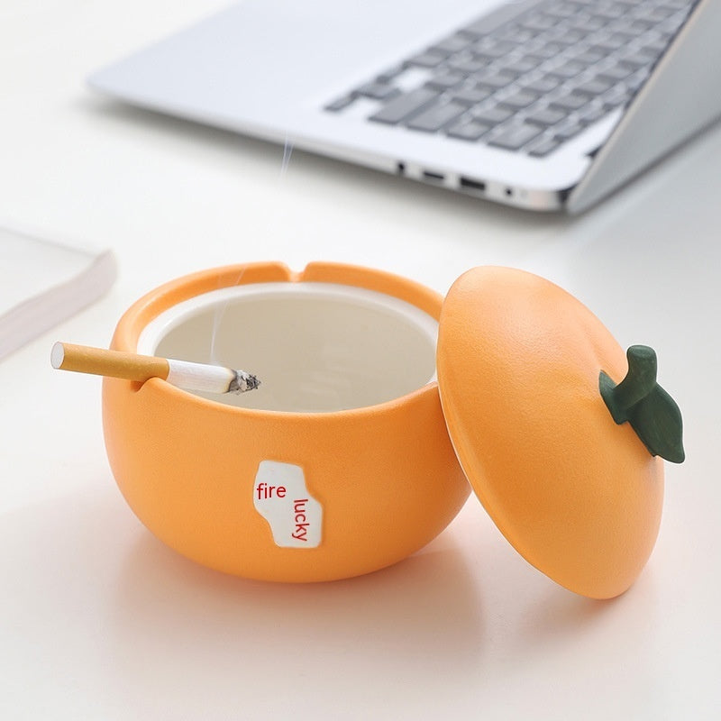 Haushalt großes kreatives personalisiertes Modebüro Wohnzimmer mit Lid -Aschenbecher