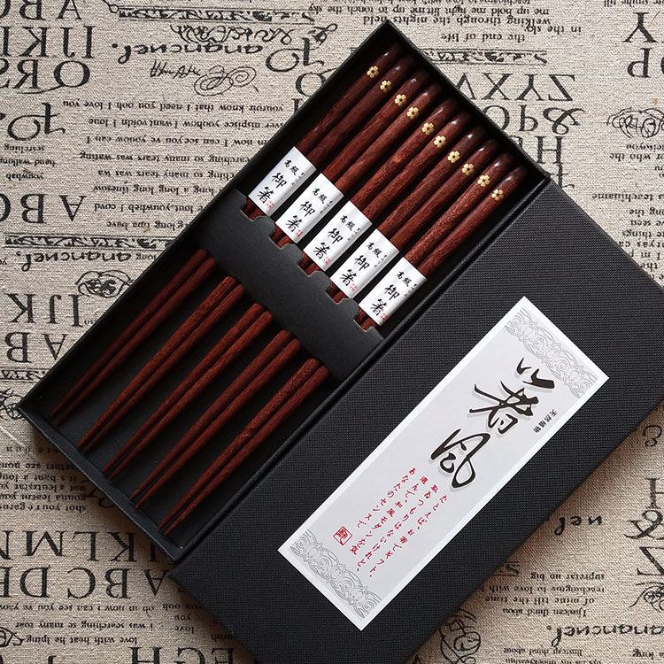 Fünf Paare High-End-Geschenkstäbchen in der Geschenkbox