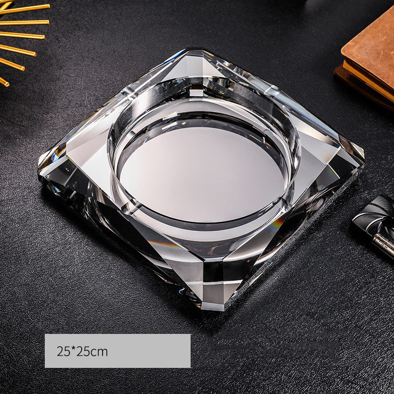 Kreative Persönlichkeit von Aschenbecherkristallglas