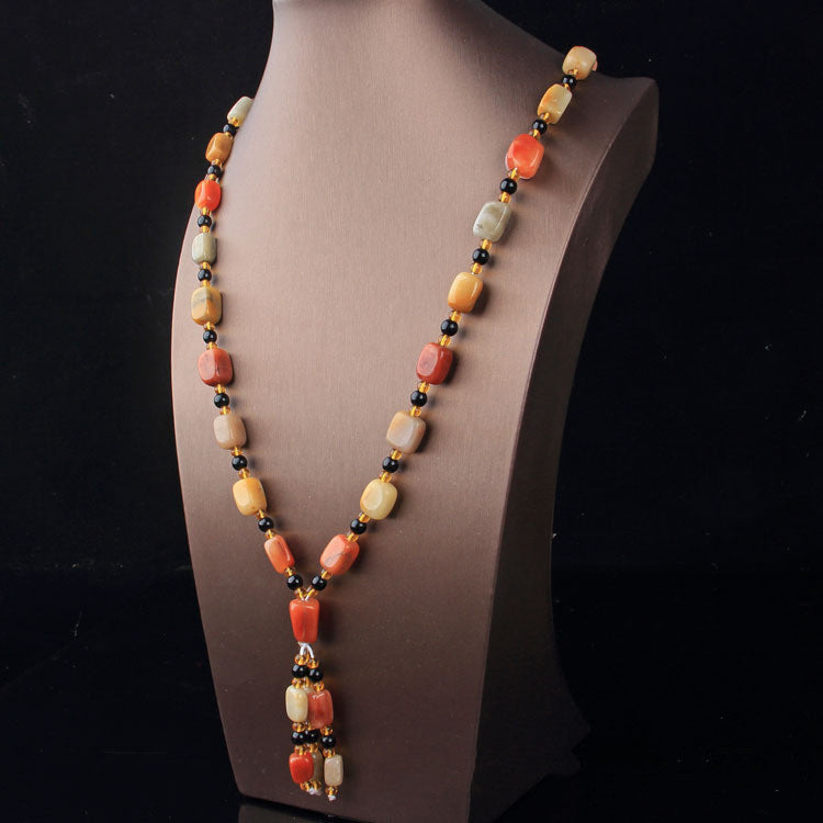 Frauenmode einfache goldene Jade Halskette Pullover Kette