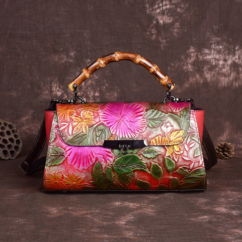 Oftback im Retro -Retro -Retro -Tasche mit oberster Ebene