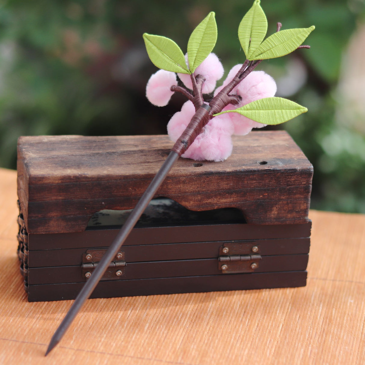 Vintage flower hairpin for Hanfu with wool and wood