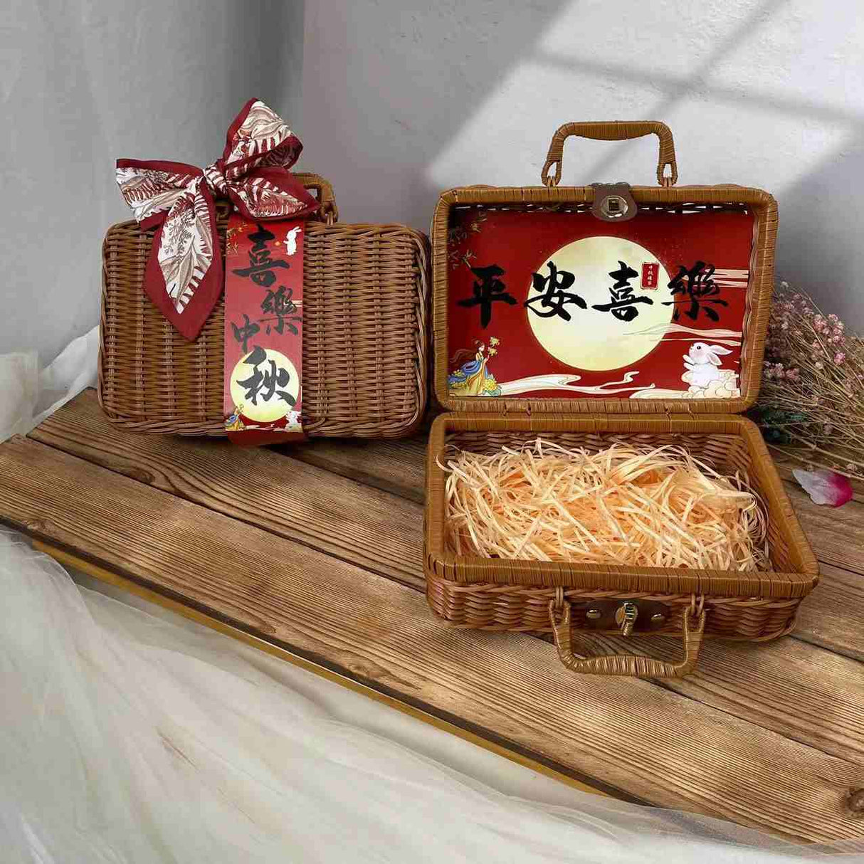 Rattan Woven Gift Wrap Suitcase Gift Packaging Box