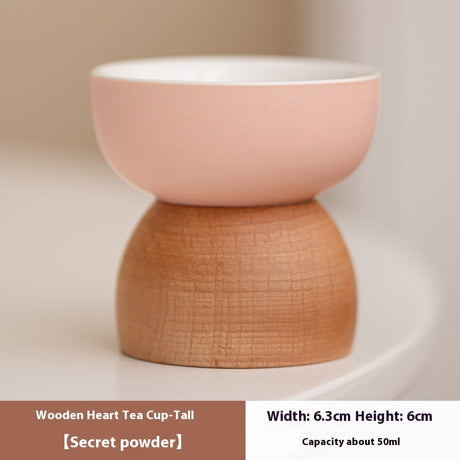 Keramik -Tee -Büro, die kleine Teetasse gewidmet ist