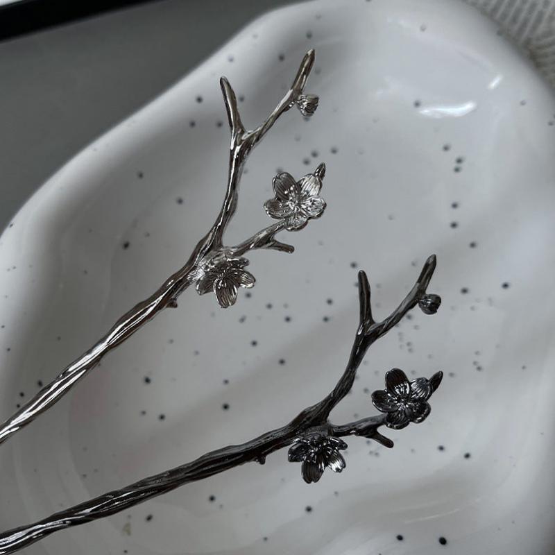 Pflaumenblüte Metall Haarnadel Chinese Blume Spezialinteresse Design Haarzubehör