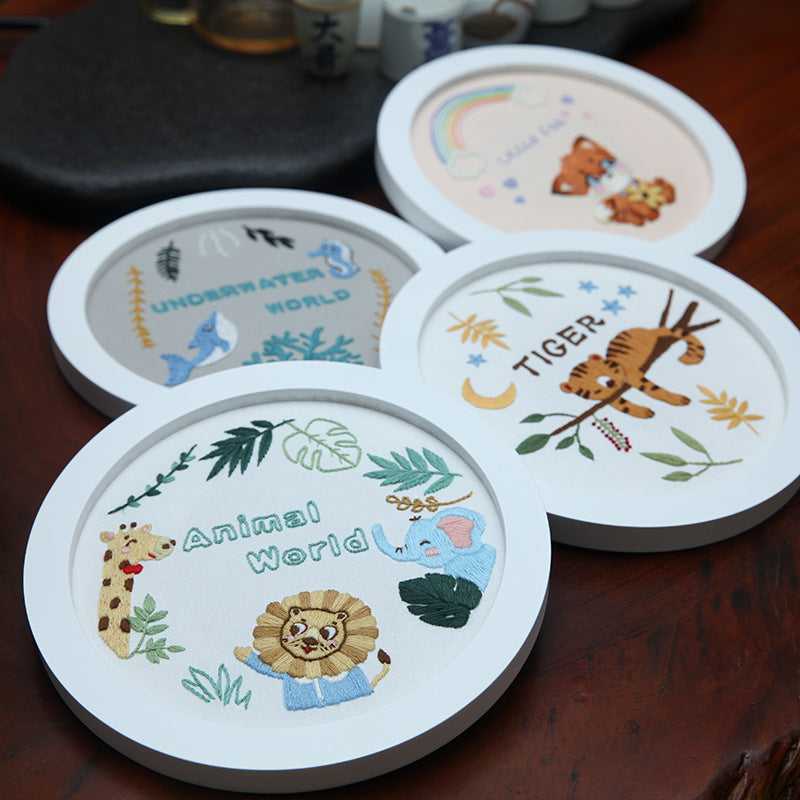 Animal embroidery wall art kit with bamboo stretch option