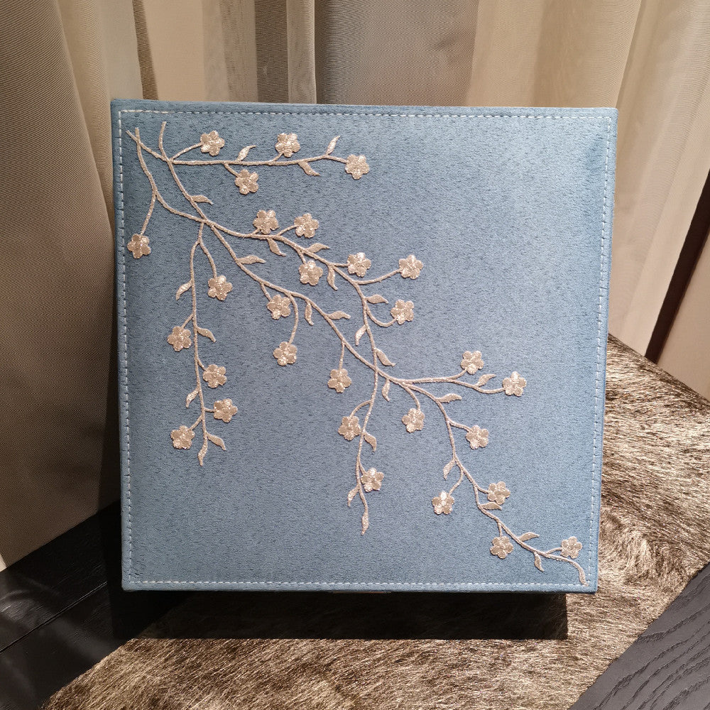 Chinese wooden jewelry box with embroidery and flannel