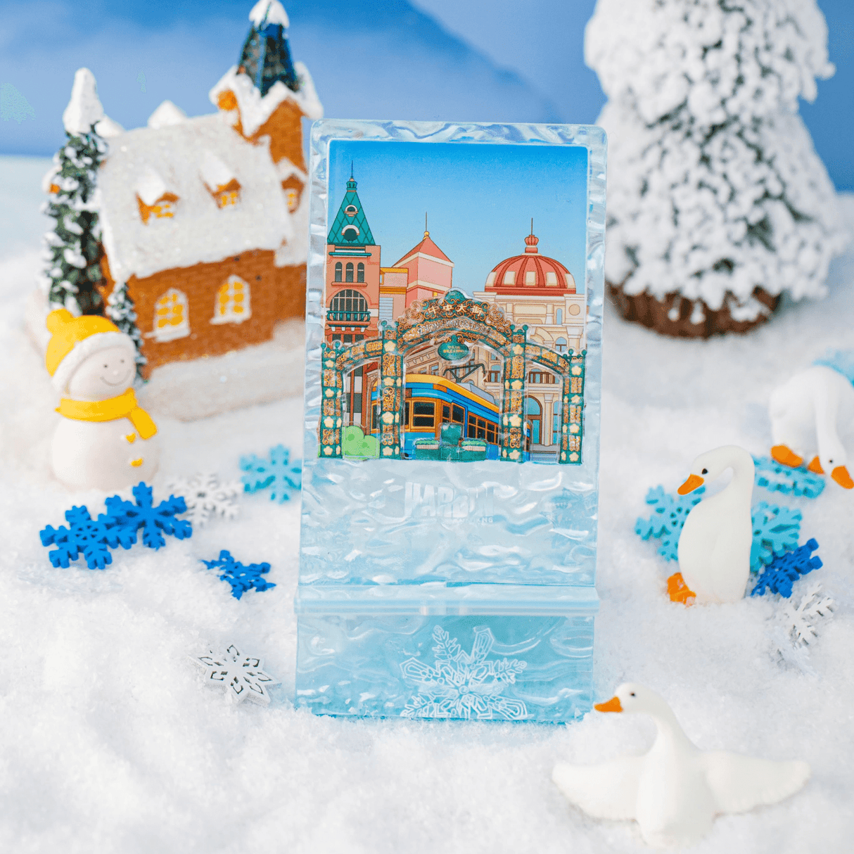 Harbin Central Street Ice Pattern Mobile Phone Holder-1