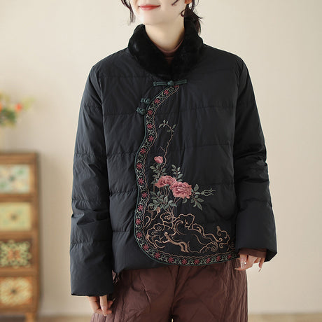 Retro geknöpfte Frauen -Baumwollmantel Tang Anzug Winterpelzkragen Baumwollmantel Ethnischer Stil neuer chinesischer gestickter Baumwollmantel Damen Top