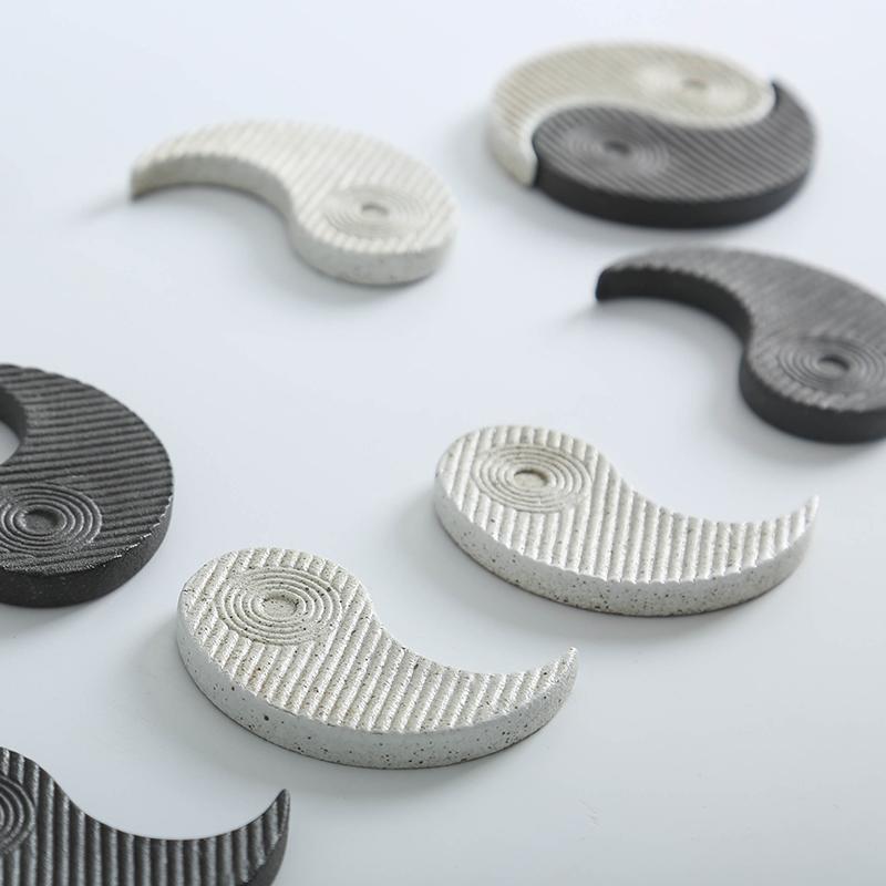 Persönlichkeitskreative Keramik Tea Untersetzer Chinesischer Stil Isolierung