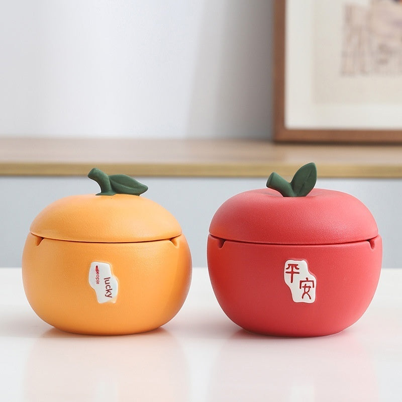 Haushalt großes kreatives personalisiertes Modebüro Wohnzimmer mit Lid -Aschenbecher