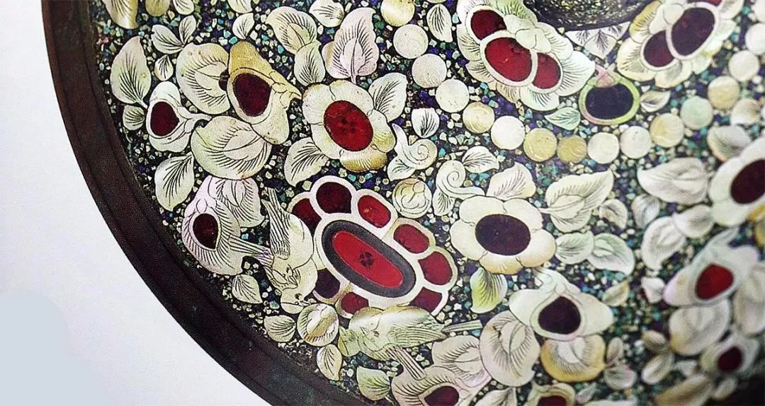 Chinese intangible cultural heritage lacquerware inlay: mother-of-pearl craft