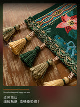 Christmas Decoration Table Runner – Festive Decoration for Holiday Dining & Living Room