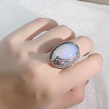 Retro übertrieben Tian Jade Eieroberflächenring Frauenschnitzer