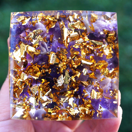 Crystal Gravel Energy Power Pyramid