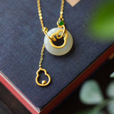Natural Hetian Jade Ring ineinandergreifende Schlüsselbeinkette
