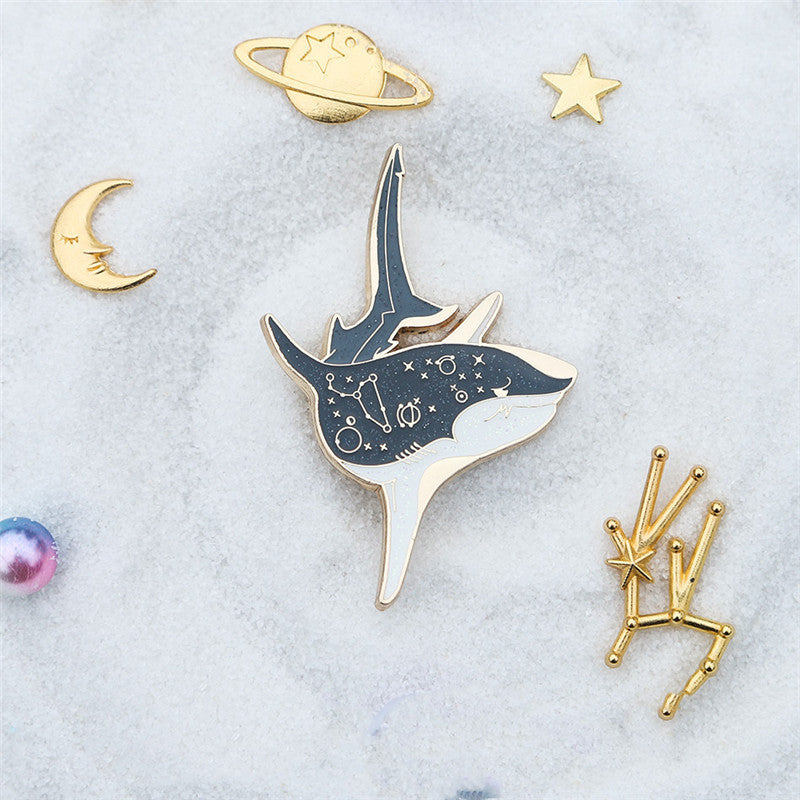 Ocean Shark Brosche Persönlichkeit Originales Design Metal Accessoires