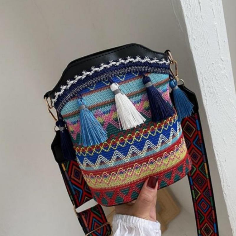 Ethnic Style Individual Shoulder Messenger Bag Tassel Woven Bucket Bag