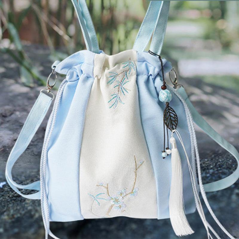 Weibliche Hanfu -Messenger -Leinwandtasche aus chinesischem Elementstil Baumwolle und Leinen bestickte Tasche