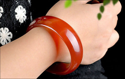 Natural Onyx Jade bracelet widened and thickened jade bracelet women's boutique ice through the carnelian bracelet