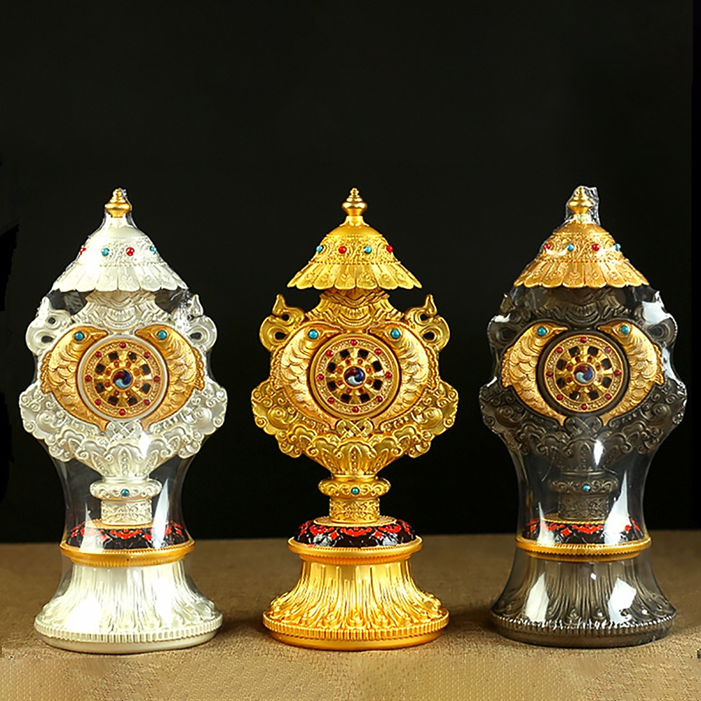 Acht glückverheißende Ornamente vor Buddha