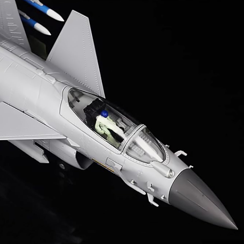 China J-10C Fighter Jet Model – 1:48 Military Aircraft Model