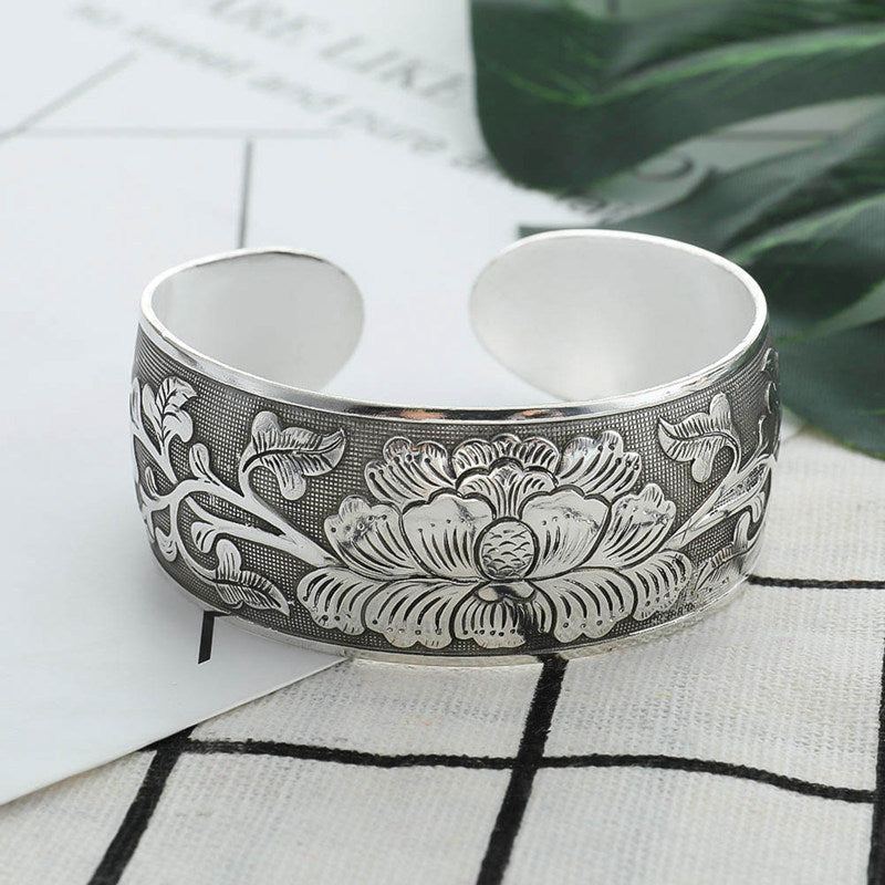 Flower Blooming Bracelet