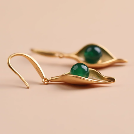 Green Agate Retro Earrings – Elegant Oriental Gifts for Mom or Grandma