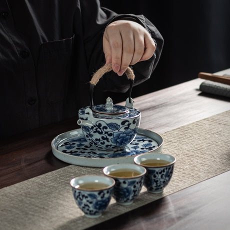 Hauswarmende Geschenke Keramik Teapot Teetasse Set Kung Fu Tea Tea Wayer mit Tee Tablett