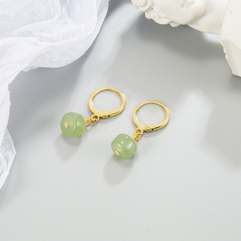 Hetian Jade Earrings Are Small and Small