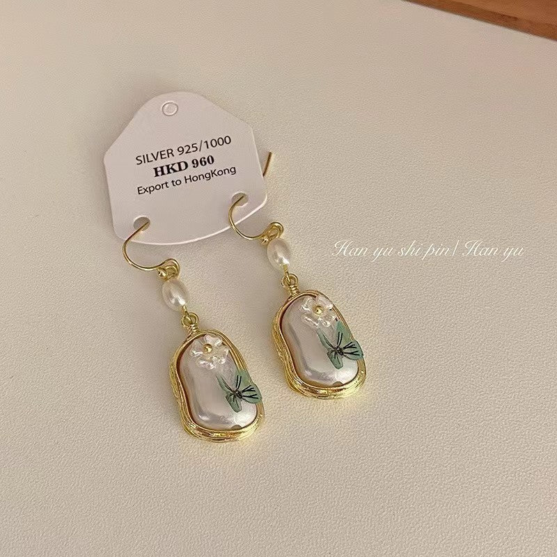 Chinese Retro Butterfly Flower Women's Baroque Pearl Earrings