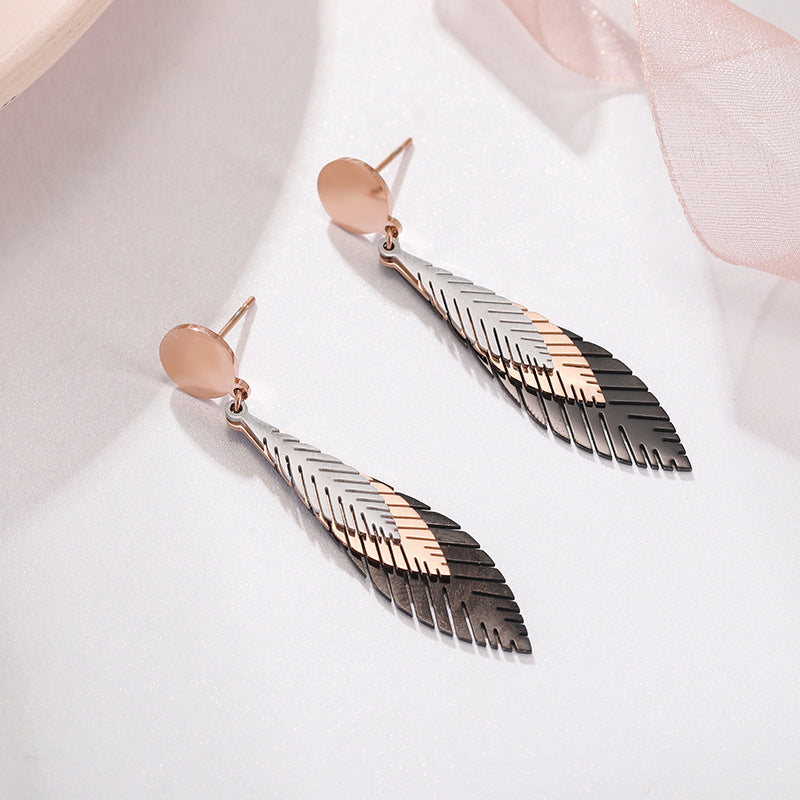 Three-leaf earrings