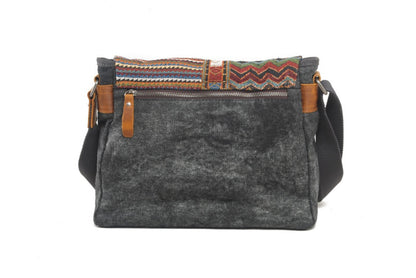 Vintage shoulder bag ethnic style