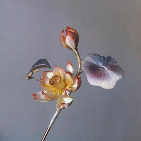 Blumenfesteshaarkronen mit Blumenhaarnadel verpackt
