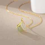 Natural Hotan Jade Blatt Halskette Frau S925 Silber