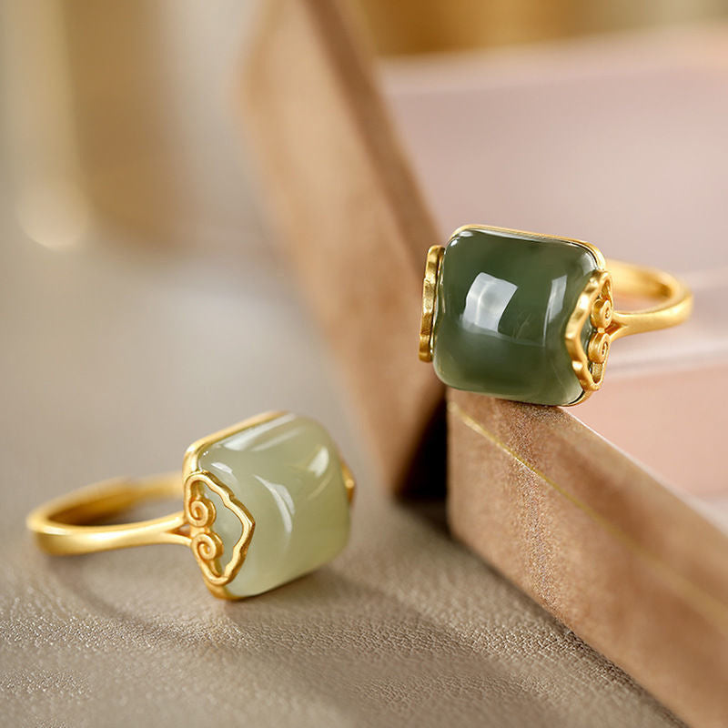 Weiblicher einstellbarer Retro Jade Xiangyun Ring