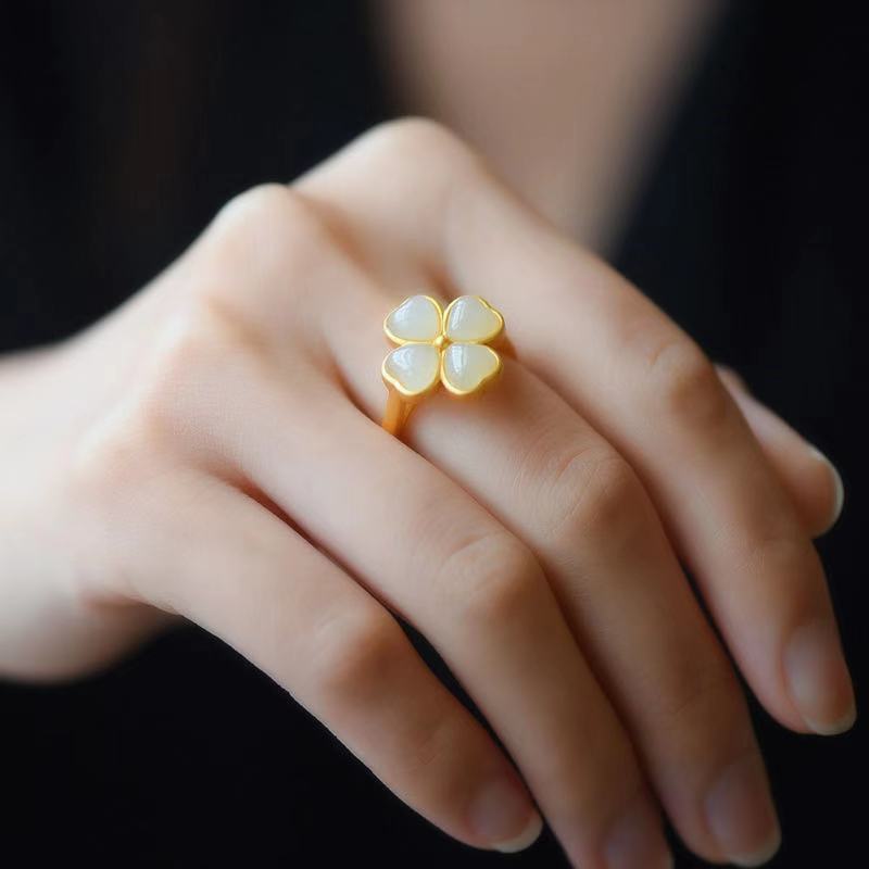 Four-Leaf Clover Jade Fashion Retro Minority Ring