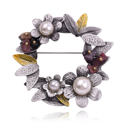 Classic Vintage Pearl Wreath Brooch